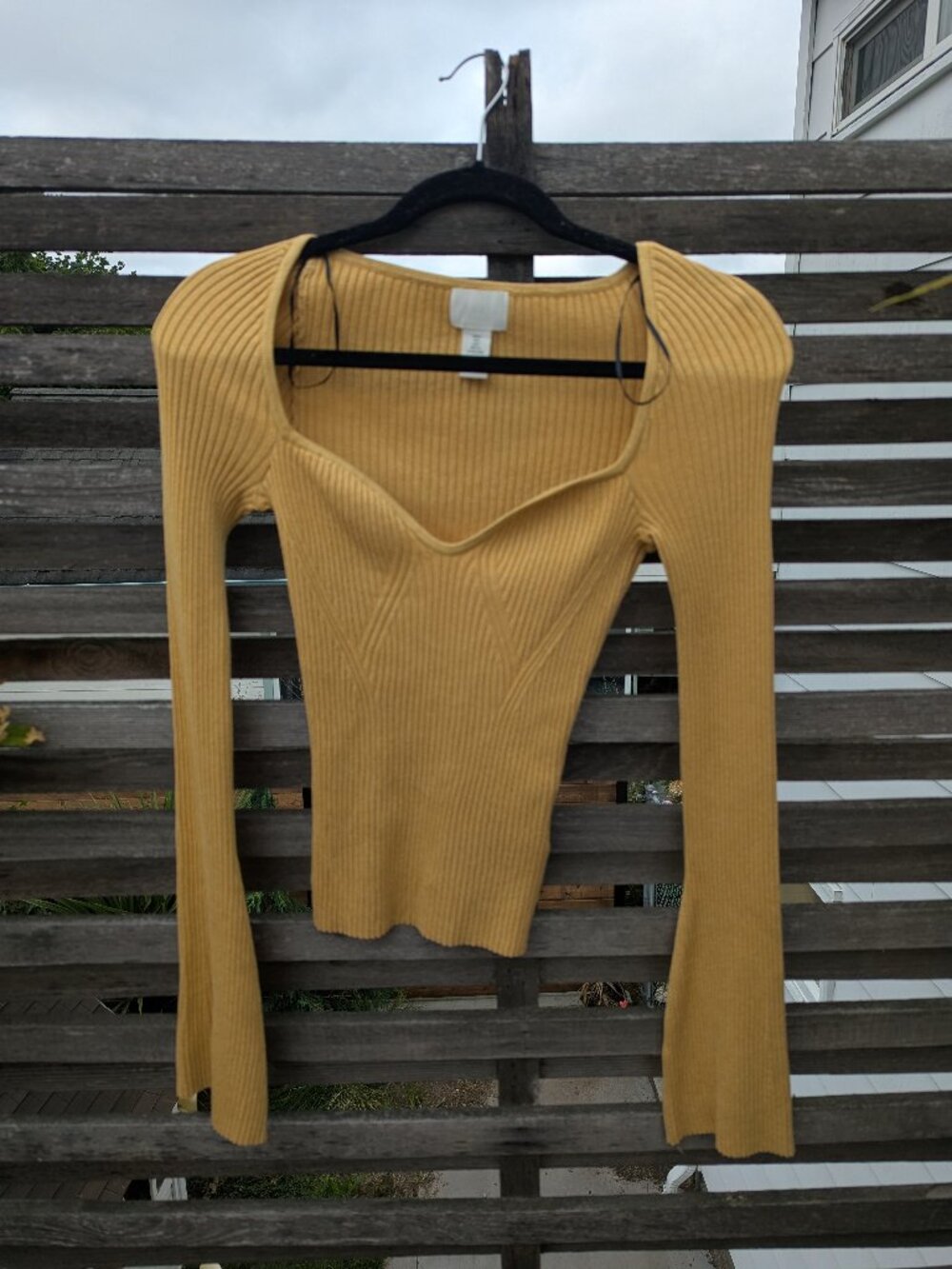 H&M mustard yellow rib knit sweater bell sleeve sweetheart Small